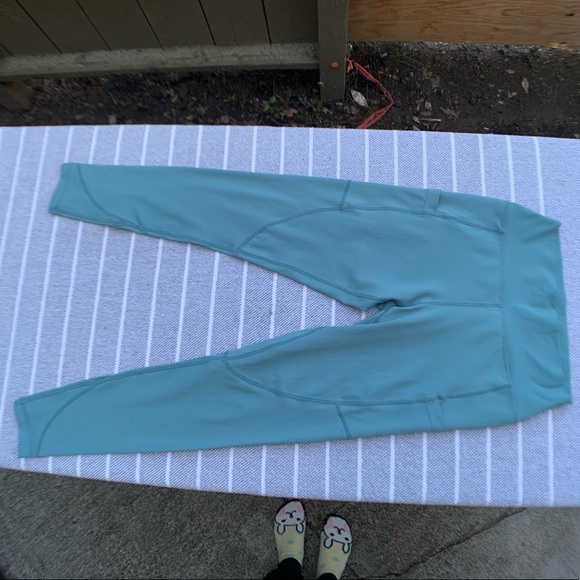 SOLD on Facebook CNC V3 Tahiti Blue Leggings - Picture 2 of 7